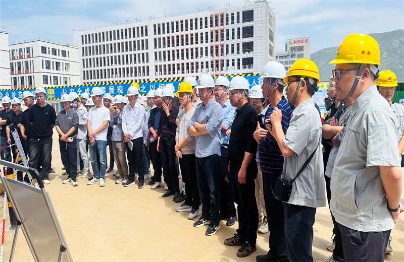 2025年4月17日，由莆田市涵江区住房和城乡建设局主办、7790必发集团三建承办的钢筋安装工程质量防控现场交流会在联东U谷·涵江海峡智造产业谷一期成功召开。